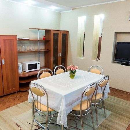 Tourist Hotel Ustʼ-Kamenogorsk Екстериор снимка
