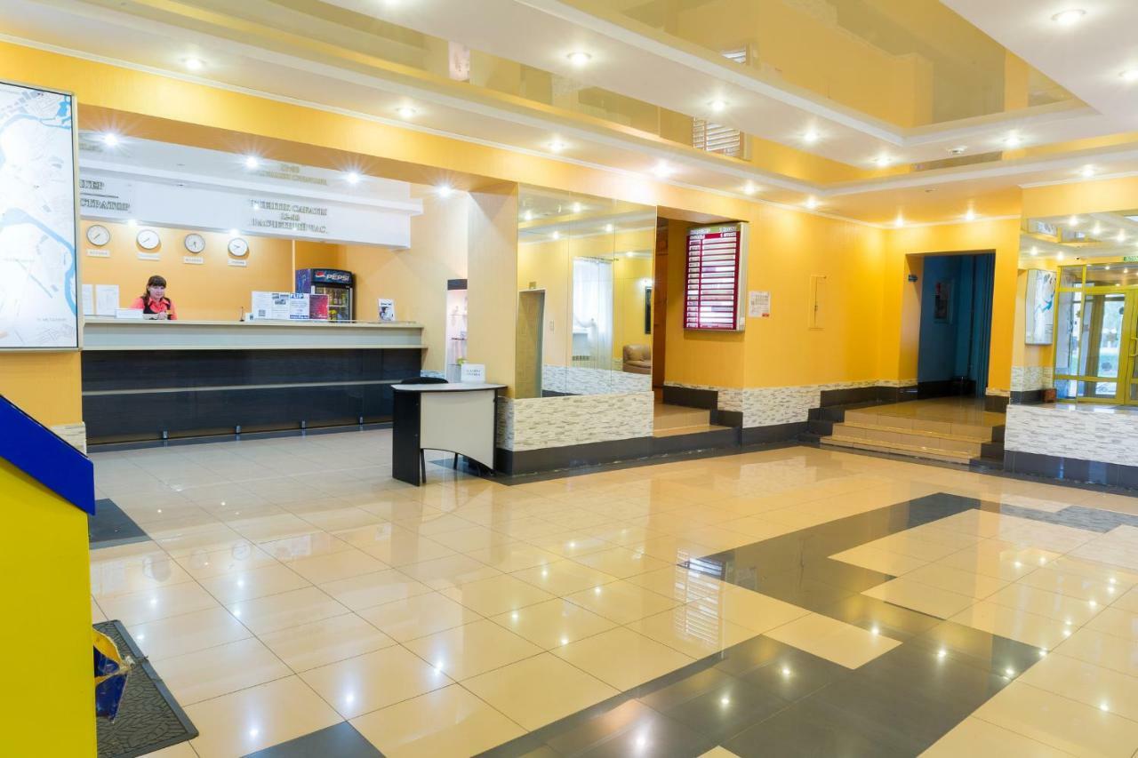 Tourist Hotel Ustʼ-Kamenogorsk Екстериор снимка