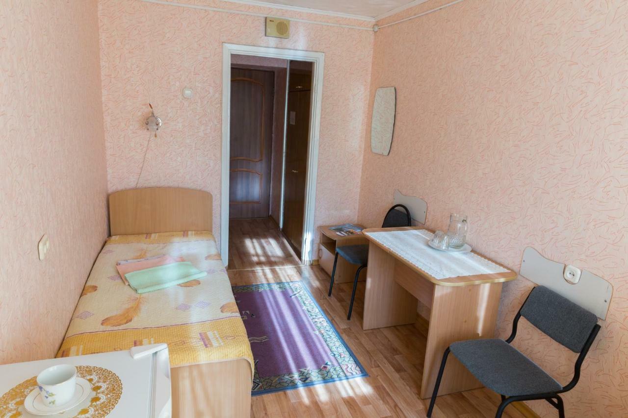 Tourist Hotel Ustʼ-Kamenogorsk Екстериор снимка