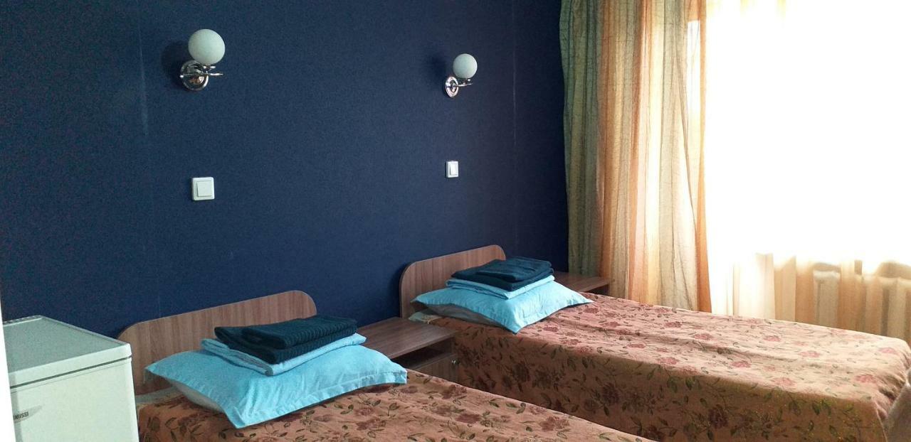 Tourist Hotel Ustʼ-Kamenogorsk Екстериор снимка