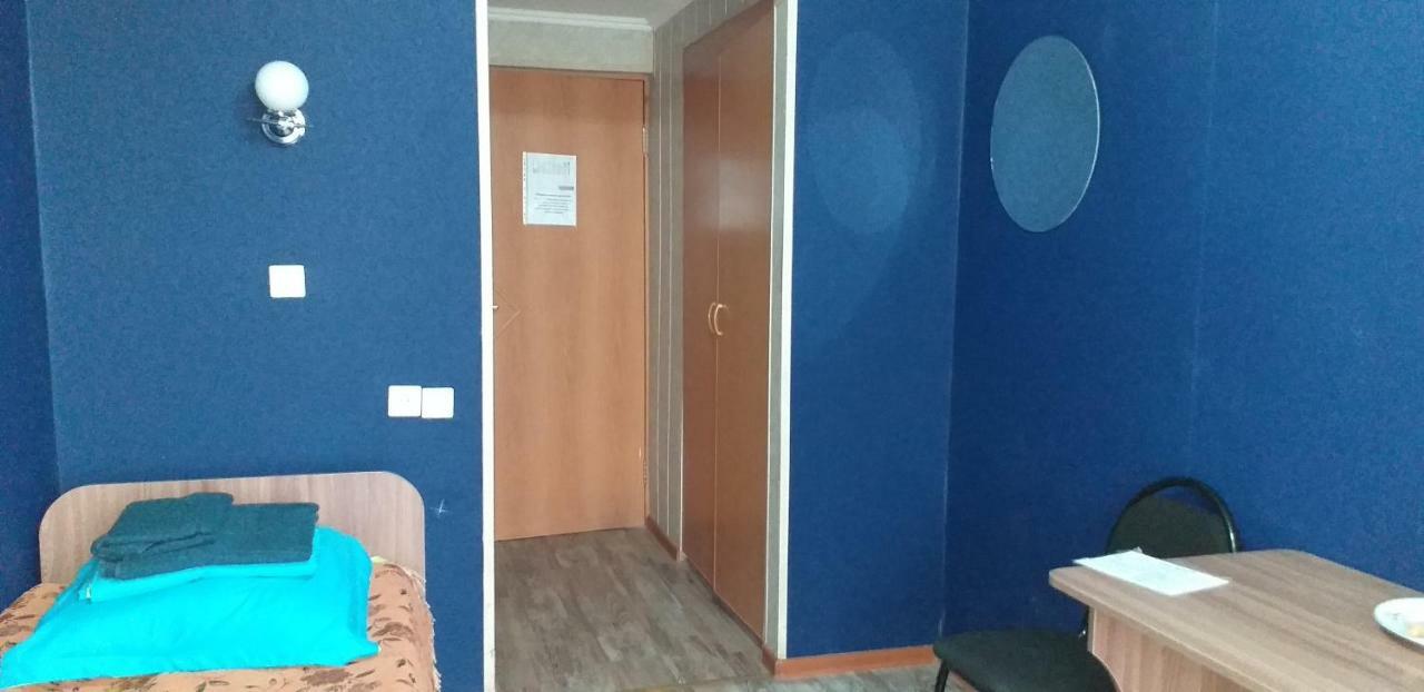 Tourist Hotel Ustʼ-Kamenogorsk Екстериор снимка